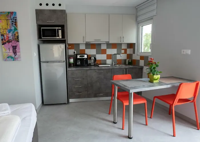 Acropolis Monastiraki Newly Renovated Apartment